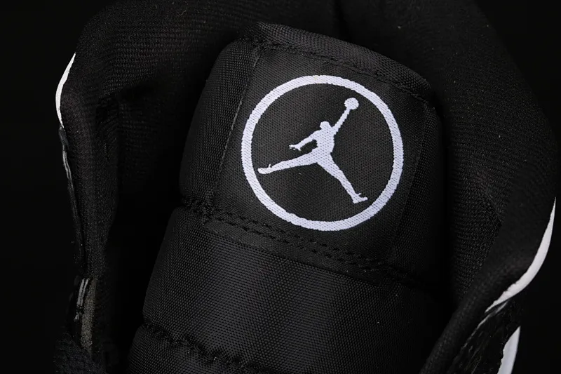 All Categories Air Jordan Jordan Series Basketball Shoes Air Jordan 1 Mid Air Jordan 1 Mid "All-Star" AJ1 Joe 1 China All-Star Black and White Patent Leather Mid-top Versatile Casual Sports Shoes DD1649-001